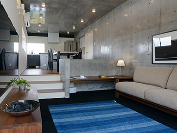 周囲を圧倒する「重厚感のある家」