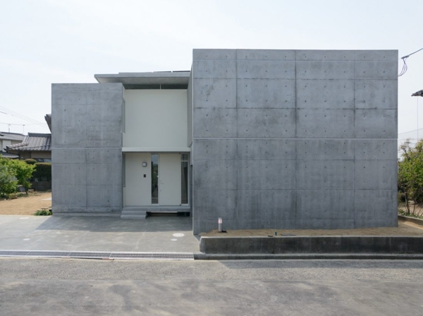 「重厚感のある家」の施工事例2